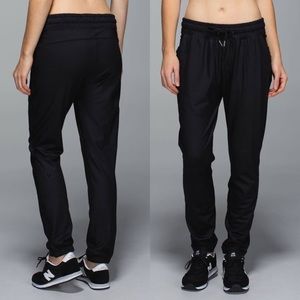 Lululemon Namaskar Pant; Size 6; Black